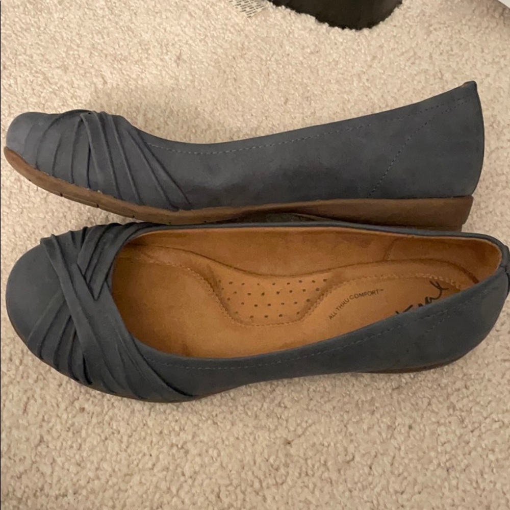Blue Natural Soul flats Sz 7.5W